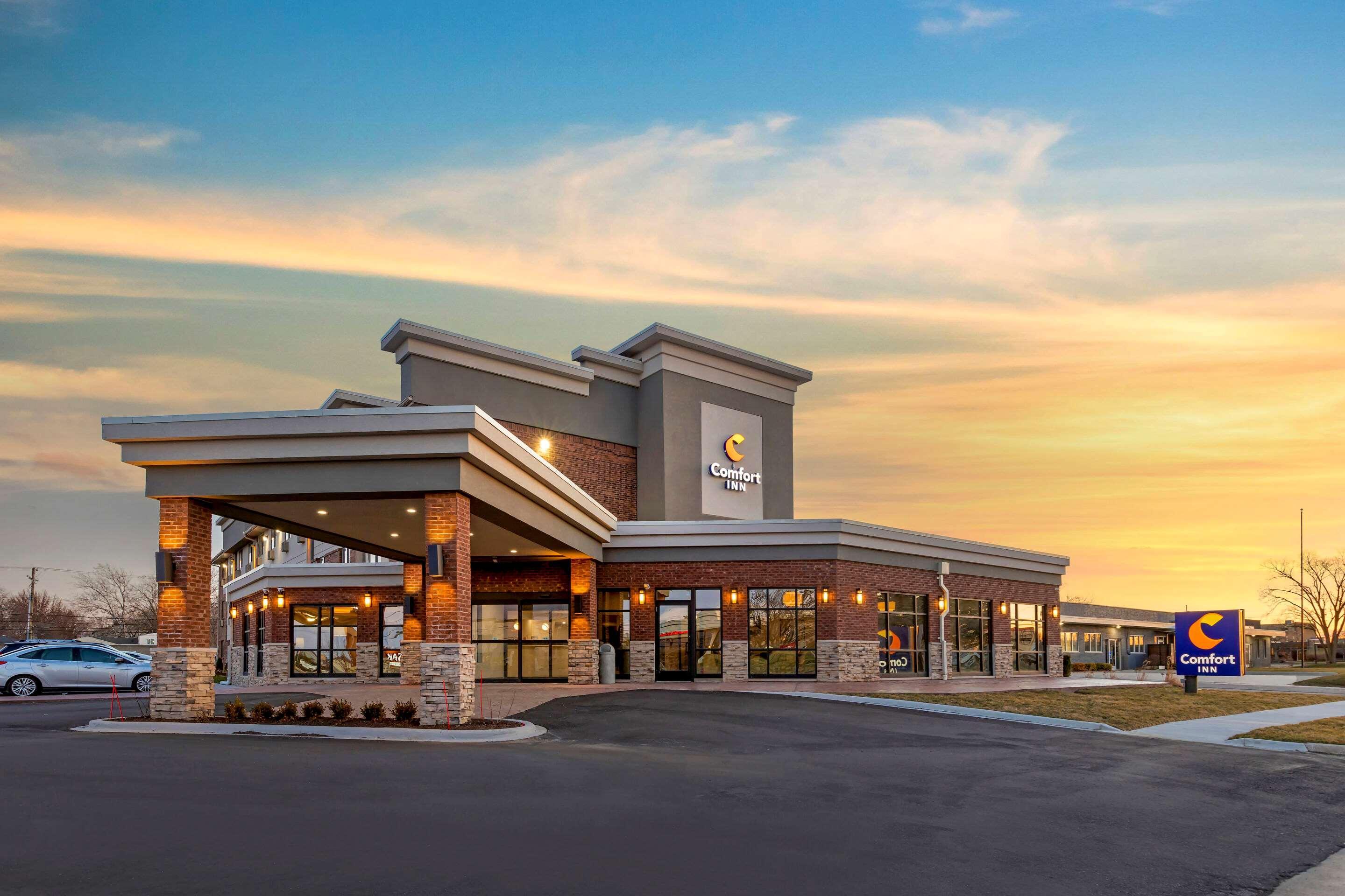 Comfort Inn Detroit - Troy Clawson Eksteriør billede