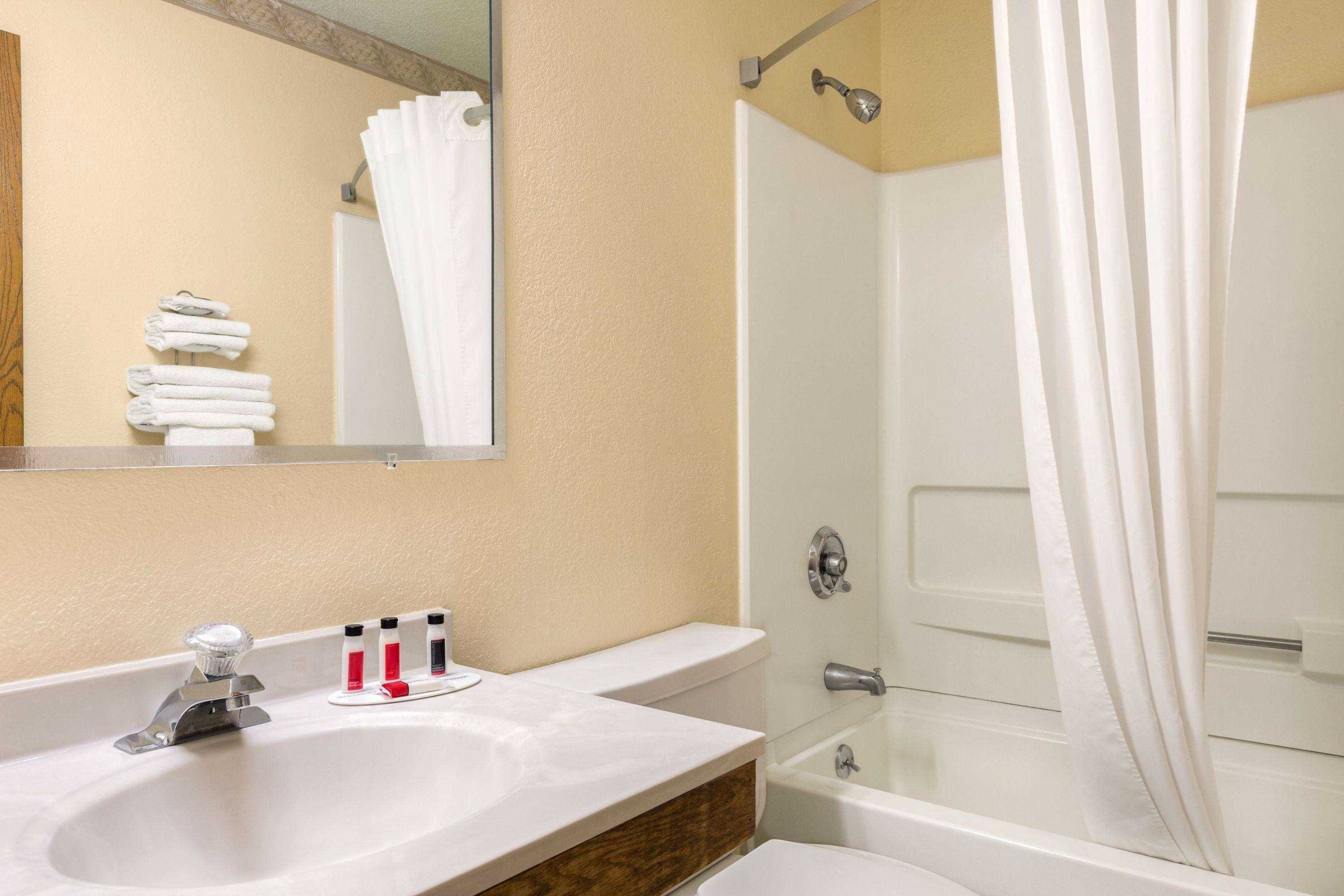 Comfort Inn Detroit - Troy Clawson Eksteriør billede
